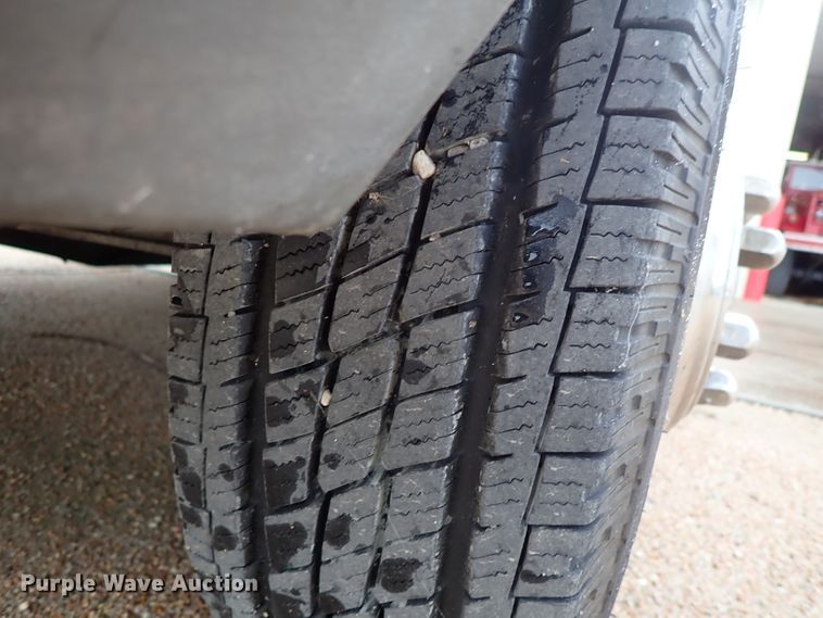 image for item DE1033 1993 Ford Econoline E350 ambulance