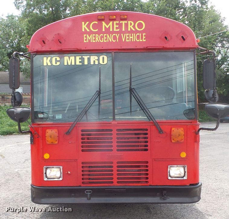 image for item DE2376 2005 Thomas Built Saf-T-Liner MVP EF school bus