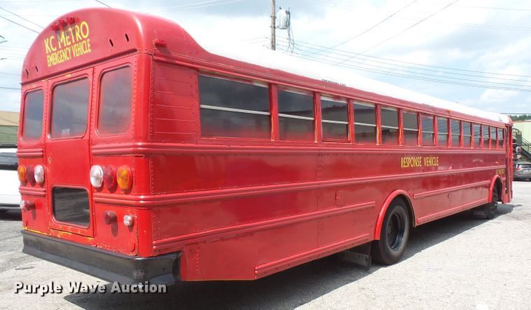 image for item DE2376 2005 Thomas Built Saf-T-Liner MVP EF school bus