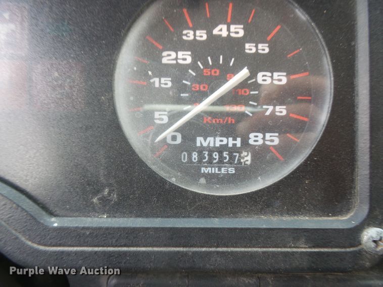 image for item DE2376 2005 Thomas Built Saf-T-Liner MVP EF school bus