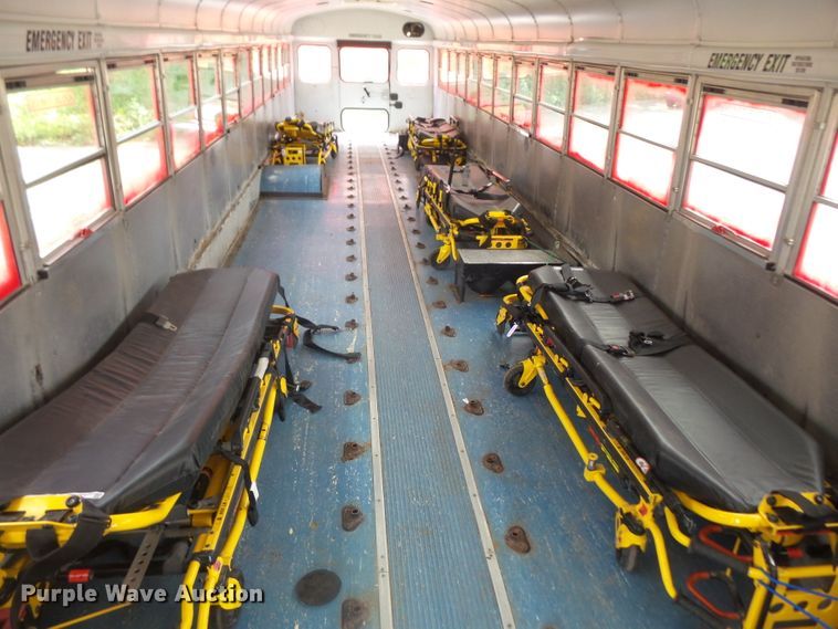 image for item DE2376 2005 Thomas Built Saf-T-Liner MVP EF school bus