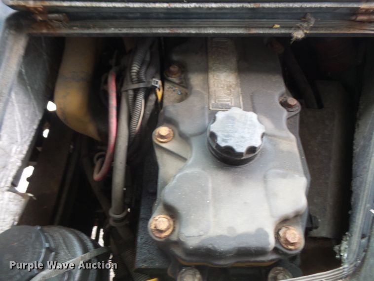 image for item DE2376 2005 Thomas Built Saf-T-Liner MVP EF school bus