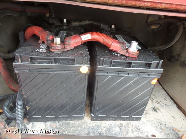 image for item DE2376 2005 Thomas Built Saf-T-Liner MVP EF school bus