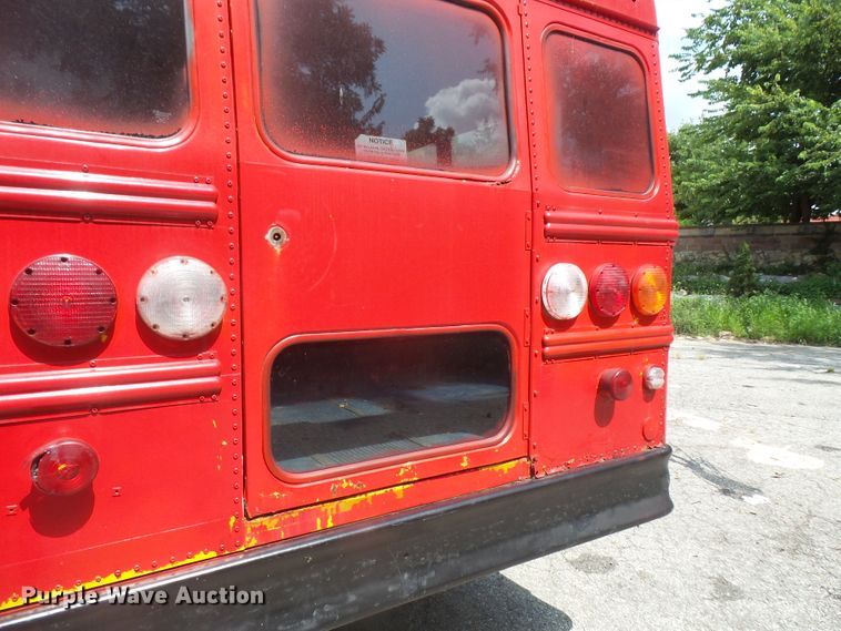 image for item DE2376 2005 Thomas Built Saf-T-Liner MVP EF school bus