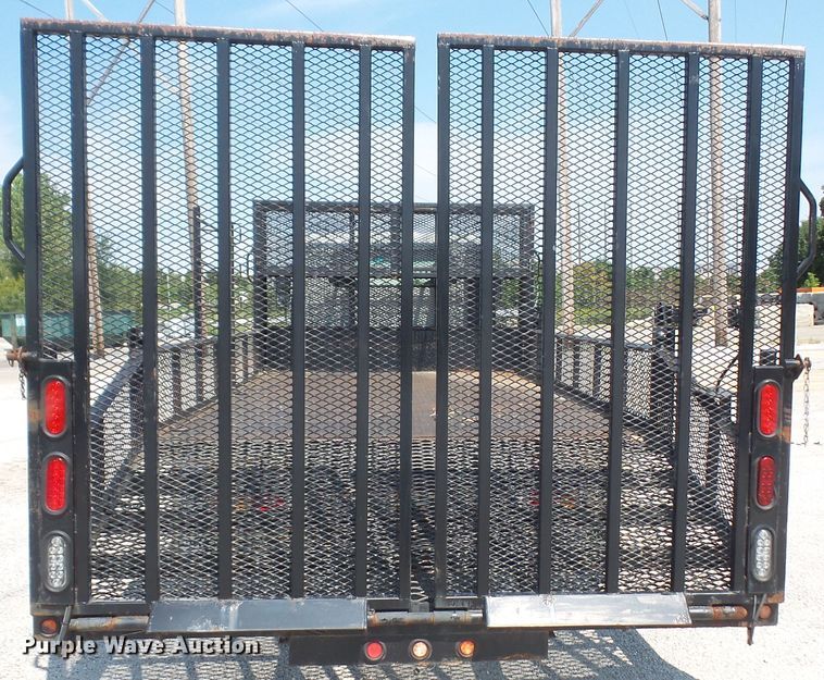 image for item DE2379 2008 Isuzu NPR-HD Crew Cab flatbed truck