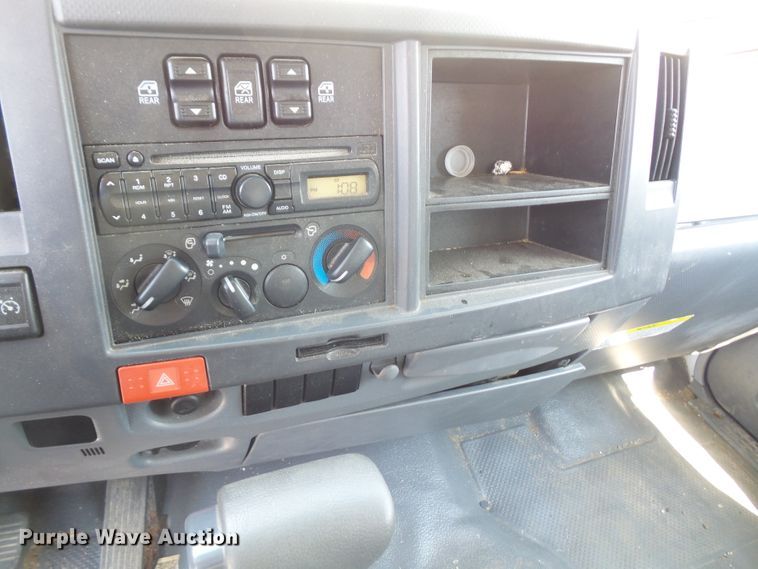 image for item DE2379 2008 Isuzu NPR-HD Crew Cab flatbed truck