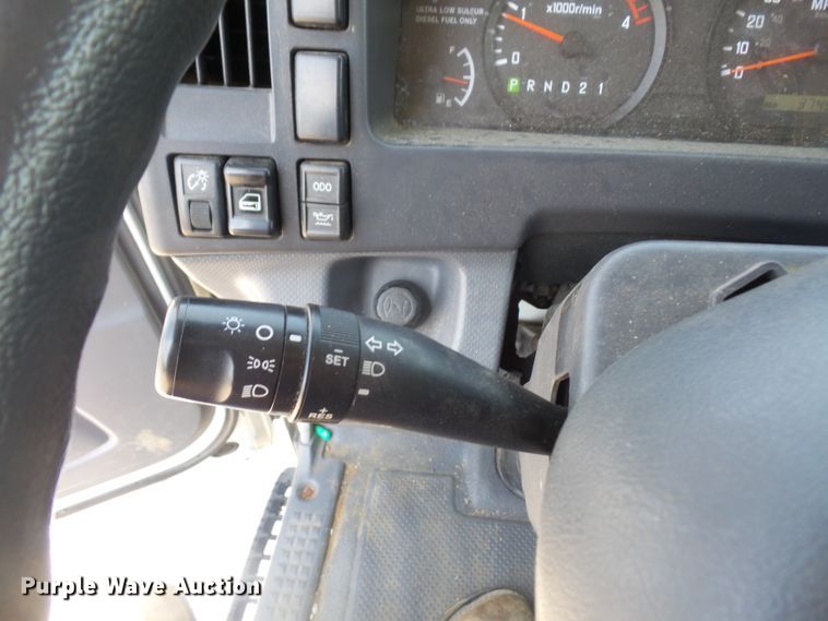 image for item DE2379 2008 Isuzu NPR-HD Crew Cab flatbed truck