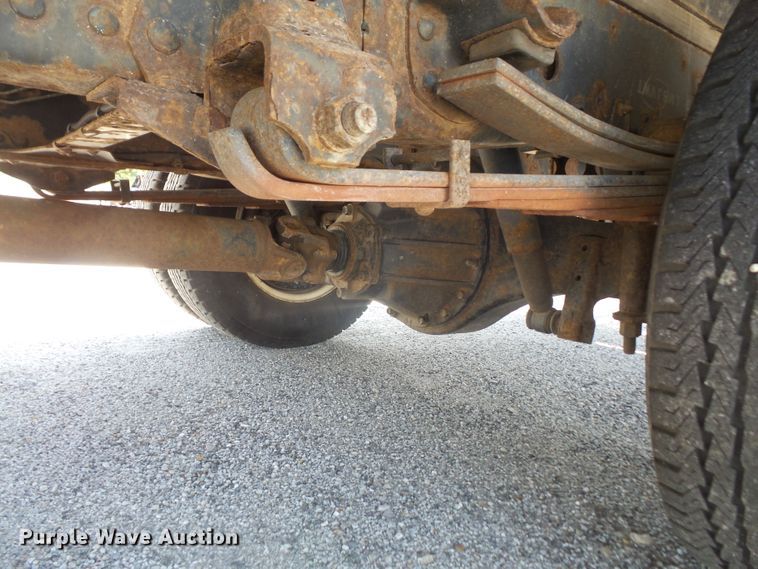 image for item DE2379 2008 Isuzu NPR-HD Crew Cab flatbed truck