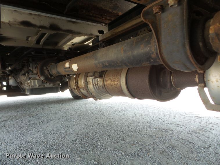 image for item DE2379 2008 Isuzu NPR-HD Crew Cab flatbed truck