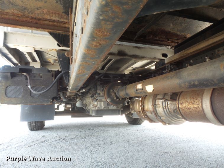 image for item DE2379 2008 Isuzu NPR-HD Crew Cab flatbed truck