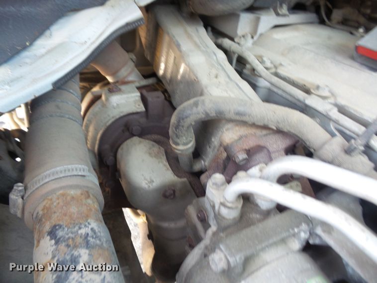 image for item DE2379 2008 Isuzu NPR-HD Crew Cab flatbed truck