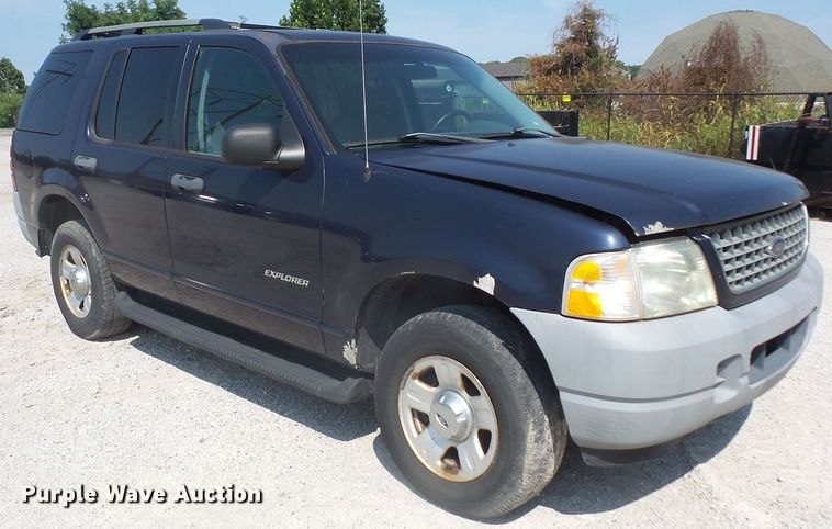 image for item DE2385 2002 Ford Explorer SUV