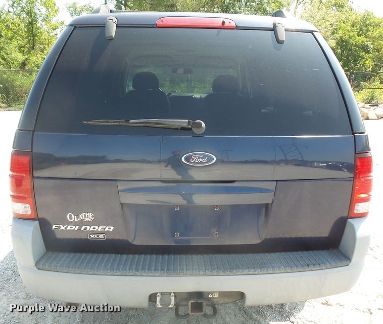 image for item DE2385 2002 Ford Explorer SUV