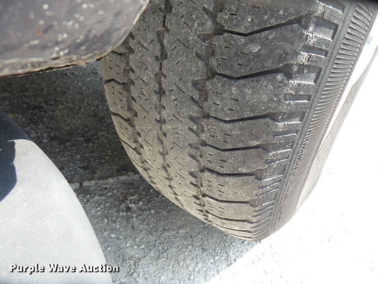 image for item DE2385 2002 Ford Explorer SUV