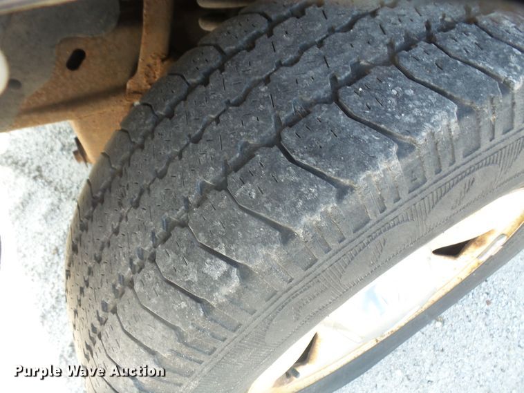 image for item DE2385 2002 Ford Explorer SUV