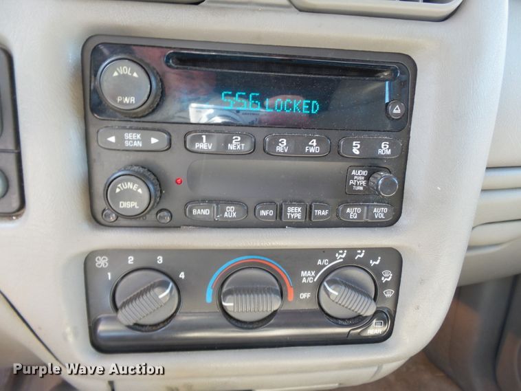 image for item DE7963 2004 Chevrolet Blazer SUV