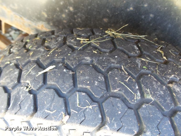 image for item DE7964 2011 Rivercraft utility trailer