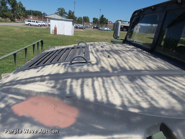 image for item DE7965 1987 Am General Hummer H1 SUV