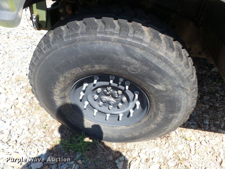 image for item DE7965 1987 Am General Hummer H1 SUV