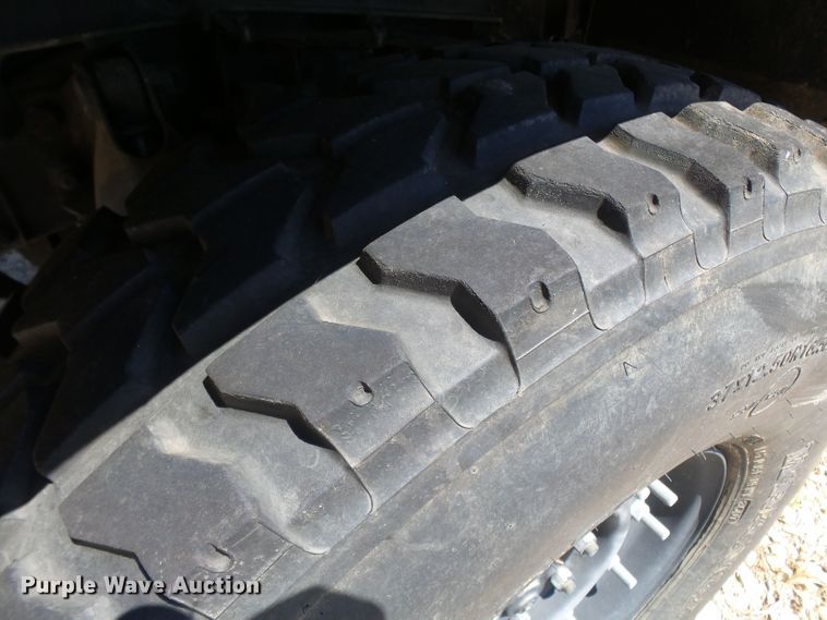 image for item DE7965 1987 Am General Hummer H1 SUV