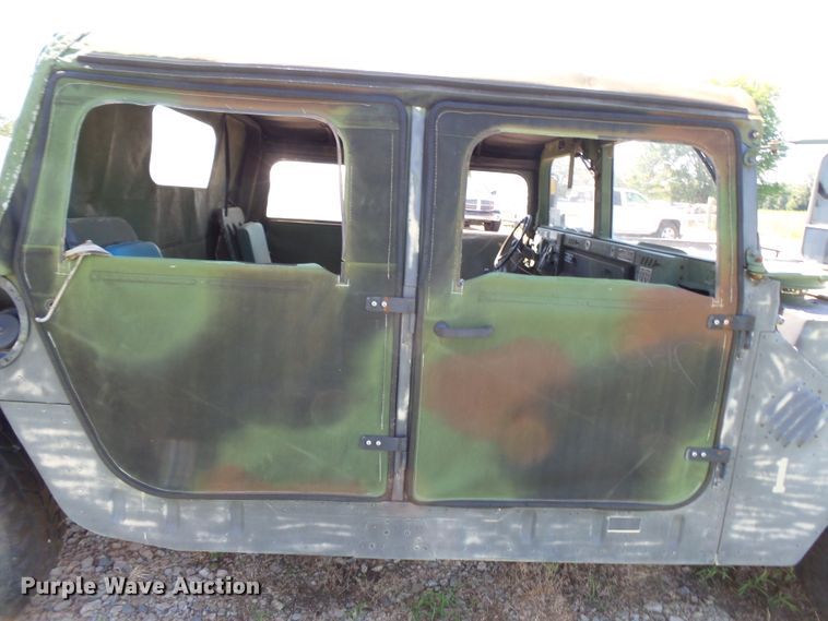 image for item DE7965 1987 Am General Hummer H1 SUV