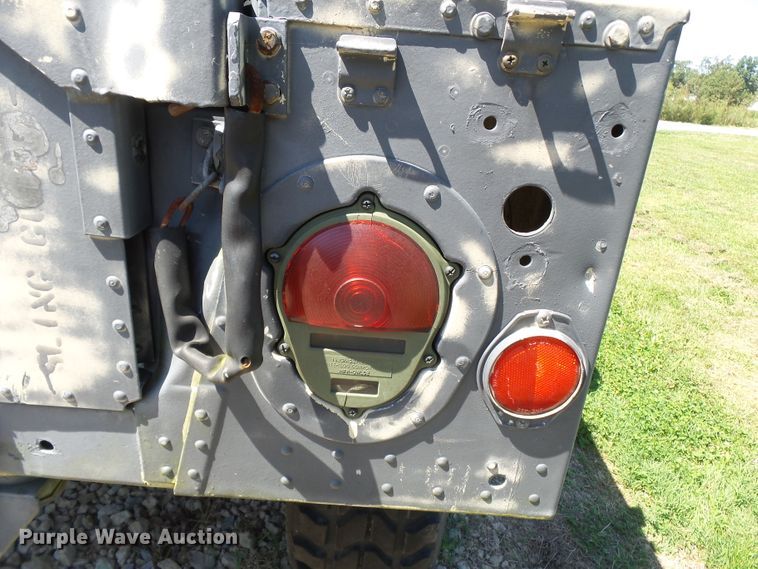 image for item DE7965 1987 Am General Hummer H1 SUV