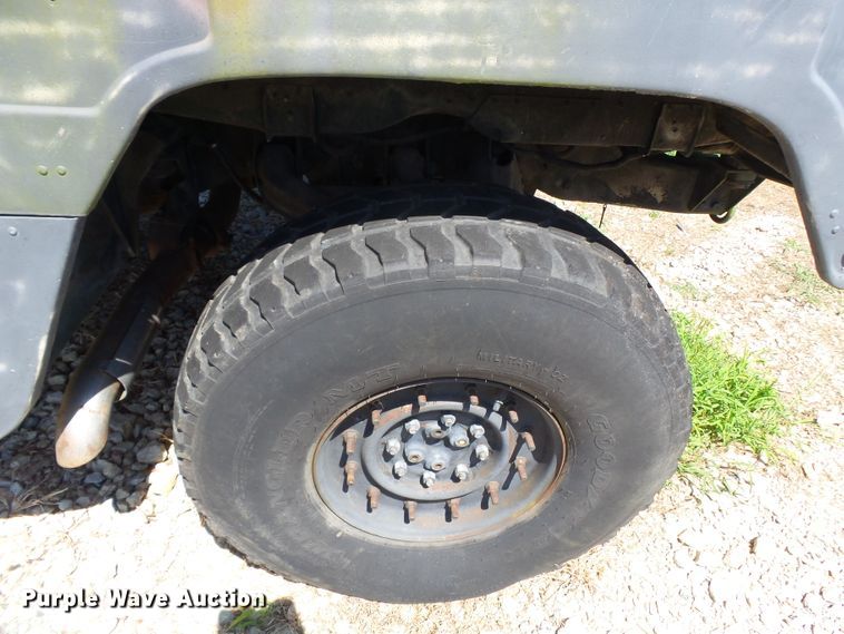 image for item DE7965 1987 Am General Hummer H1 SUV