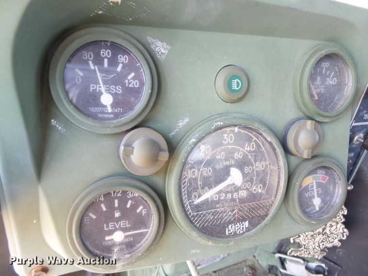 image for item DE7965 1987 Am General Hummer H1 SUV