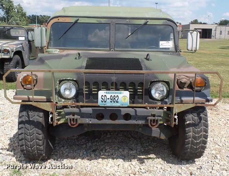 image for item DE7966 1992 Am General Hummer H1 SUV