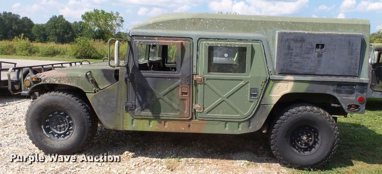 image for item DE7966 1992 Am General Hummer H1 SUV
