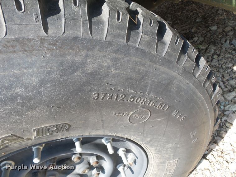 image for item DE7966 1992 Am General Hummer H1 SUV