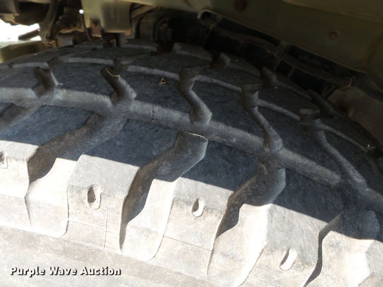 image for item DE7966 1992 Am General Hummer H1 SUV