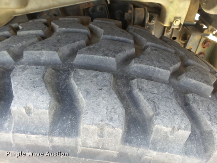 image for item DE7966 1992 Am General Hummer H1 SUV