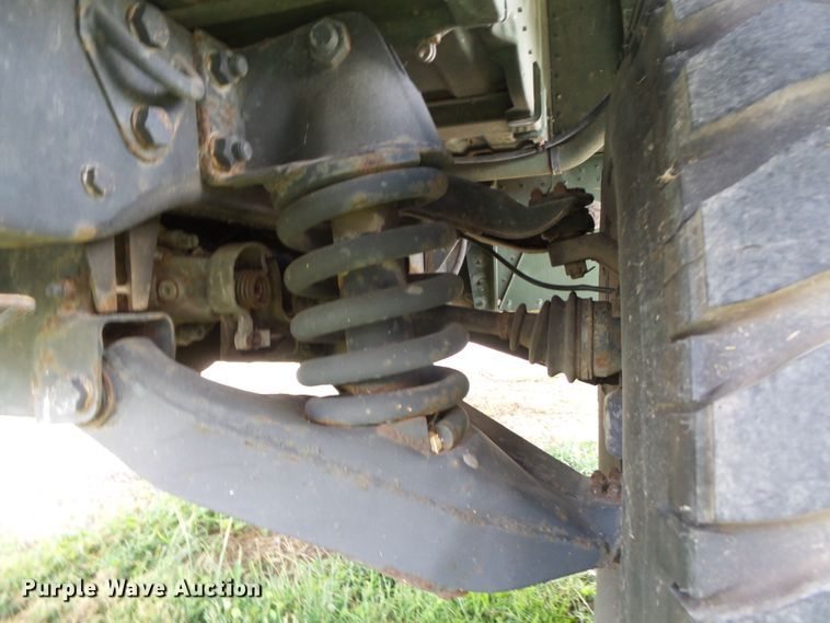 image for item DE7966 1992 Am General Hummer H1 SUV