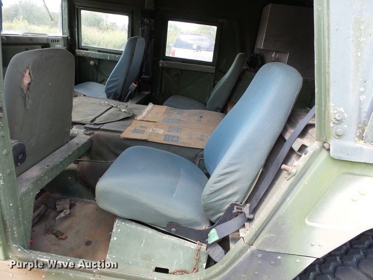 image for item DE7966 1992 Am General Hummer H1 SUV