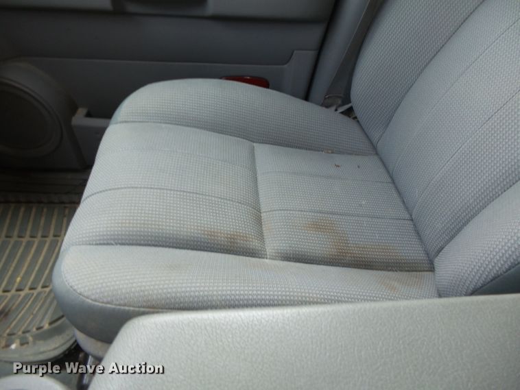 image for item DE7970 2005 Dodge Durango SUV