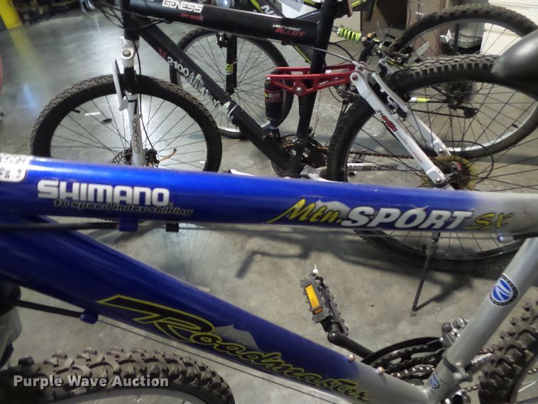 image for item DE7974 (3) bicycles