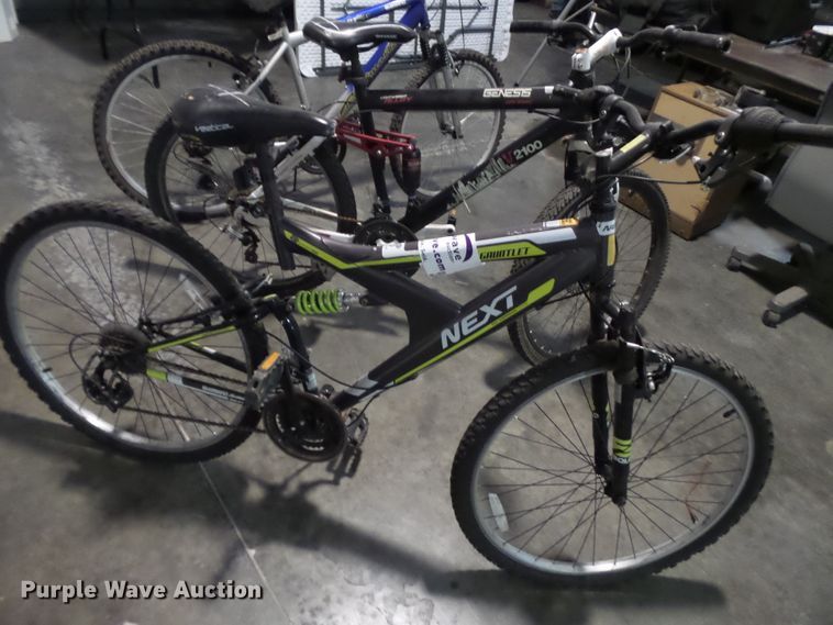 image for item DE7974 (3) bicycles