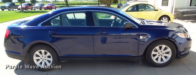 image for item DF0798 2011 Ford Taurus SE