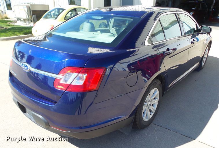 image for item DF0798 2011 Ford Taurus SE