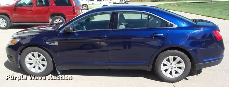 image for item DF0798 2011 Ford Taurus SE