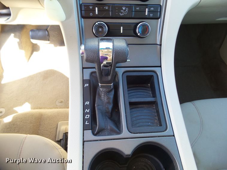 image for item DF0798 2011 Ford Taurus SE