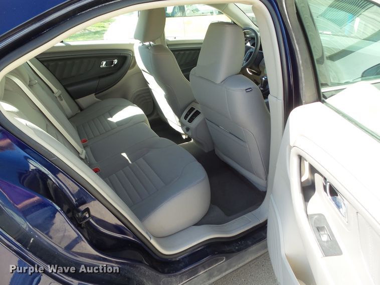 image for item DF0798 2011 Ford Taurus SE