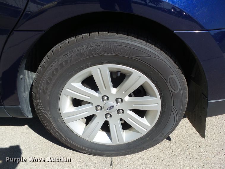 image for item DF0798 2011 Ford Taurus SE