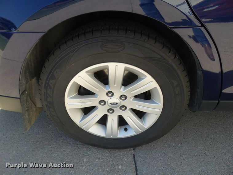 image for item DF0798 2011 Ford Taurus SE