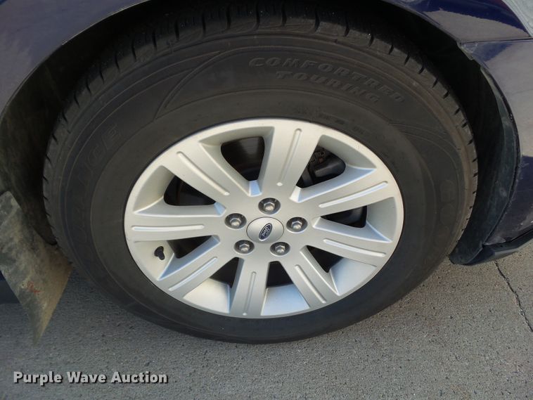 image for item DF0798 2011 Ford Taurus SE