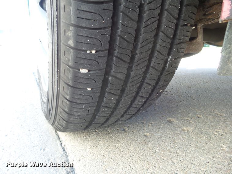 image for item DF0799 2008 Toyota Sienna LE van