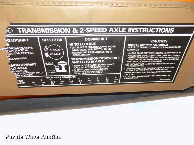 image for item DG2430 1986 Ford F8000 vacuum truck