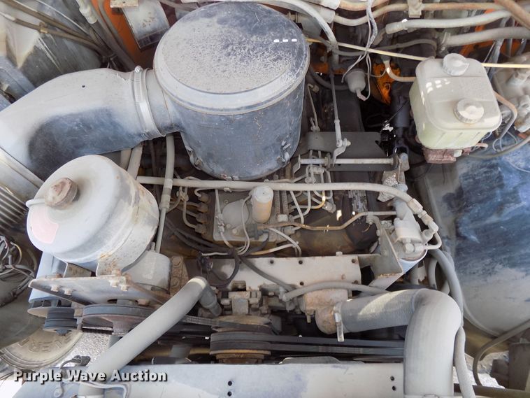 image for item DG2430 1986 Ford F8000 vacuum truck