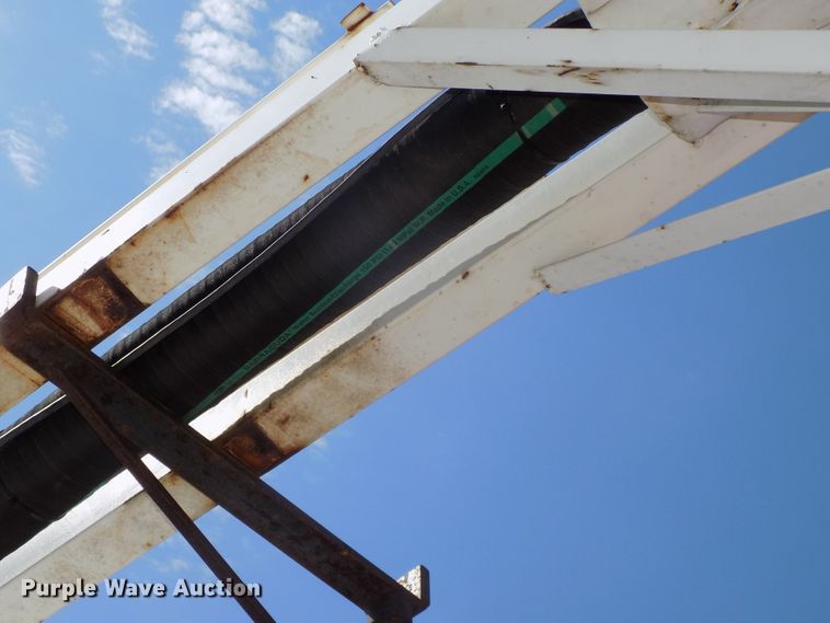 image for item DG2430 1986 Ford F8000 vacuum truck